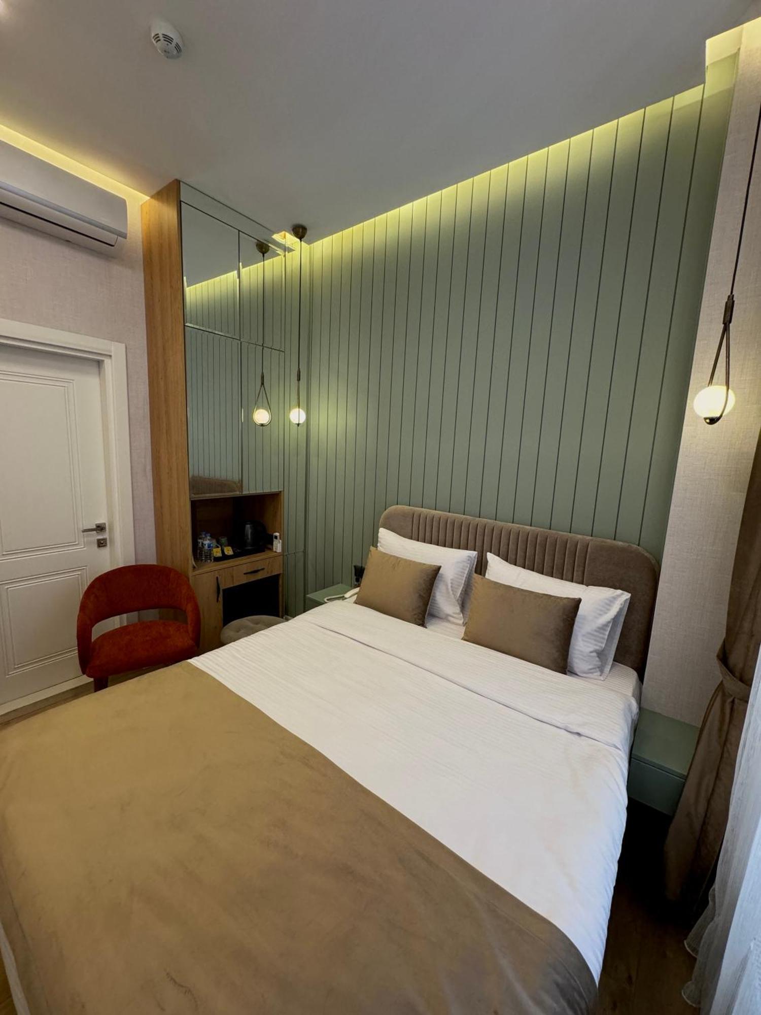 The Aramis Galata Hotel Истанбул Екстериор снимка
